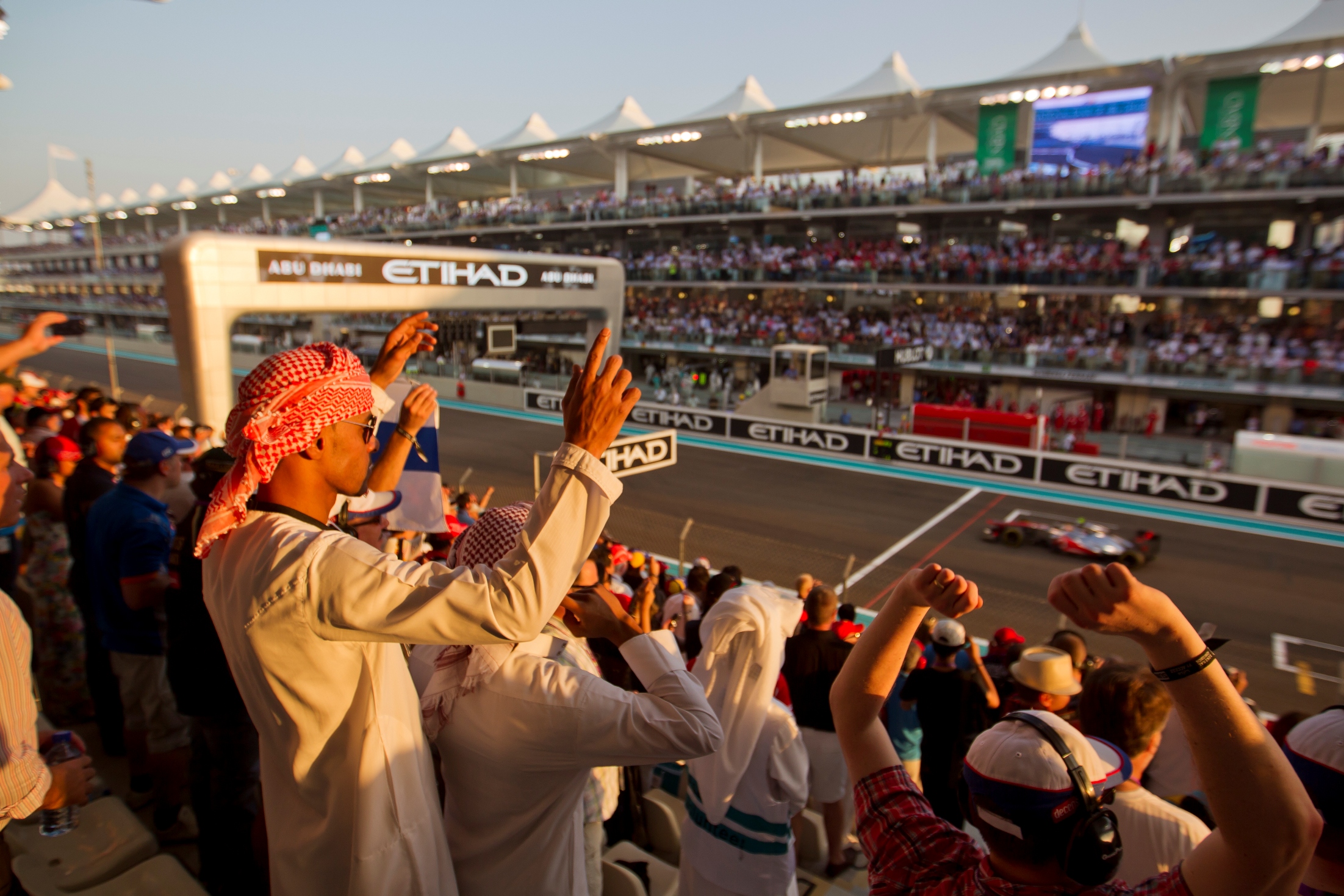 2015 F1 Etihad Airways Abu Dhabi Grand Prix 2